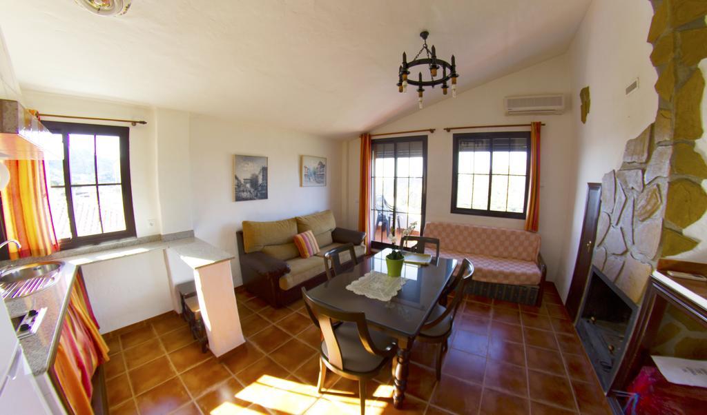 Apartamentos Rurales Sierra Alta Benaocaz Extérieur photo